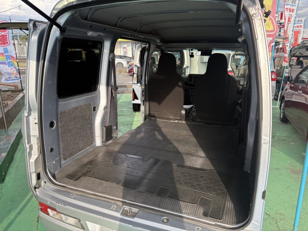 ハイゼットカーゴ　デラックス　２ＷＤ　オートマ